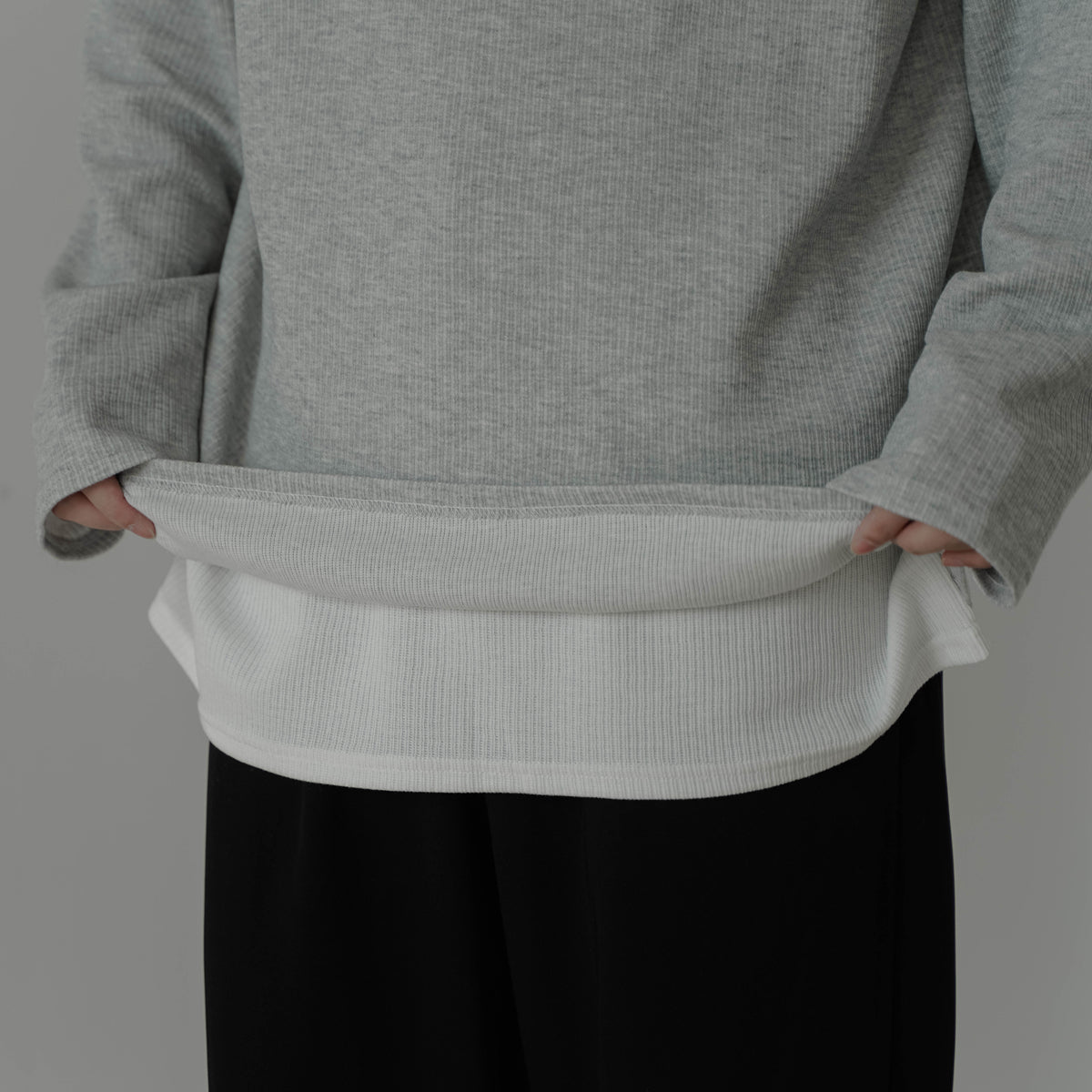 faux layered sweatshirt M227
